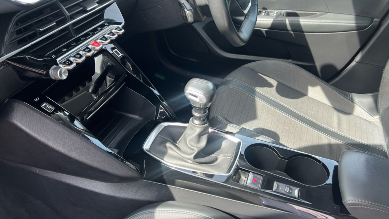 Peugeot 208 1.2 PureTech 100 Allure Premium 5dr Petrol Hatchback